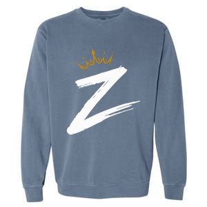 Queen King Letter Z Favorite Letter With Crown Alphabet Garment-Dyed Sweatshirt