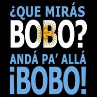 Que Mira´Bobo Argentina 10 Flat Bill Trucker Hat