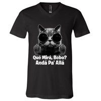 Qué Mirás Bobo, Andá Pa' Allá Funny Speech Argentina Flag Vintage V-Neck T-Shirt