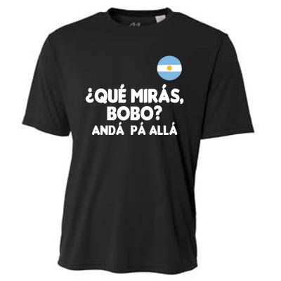 Qué Miras Bobo Qué Mira Bobo Gift Cooling Performance Crew T-Shirt