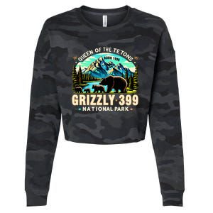 Queen Of The Tetons Grizzly 399 National Park Grizzly Bear Cropped Pullover Crew