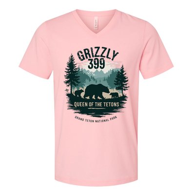 Queen Of The Tetons Grizzly 399 Bear Lovers National Park V-Neck T-Shirt