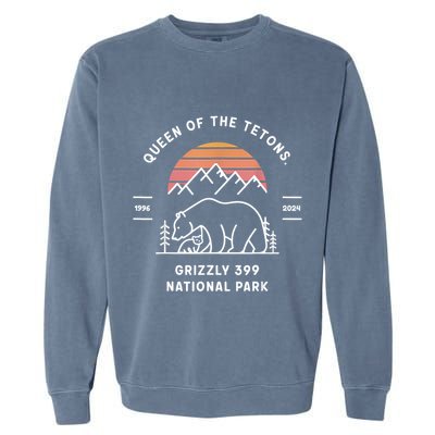 Queen Of The Tetons Grizzly 399 National Park 1996 2024 Garment-Dyed Sweatshirt