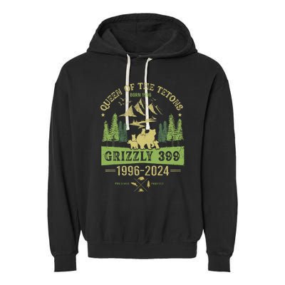 Queen Of The Tetons Grizzly 399 National Park 1996 2024 Garment-Dyed Fleece Hoodie