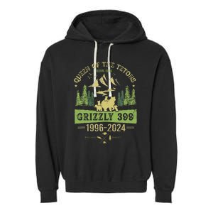 Queen Of The Tetons Grizzly 399 National Park 1996 2024 Garment-Dyed Fleece Hoodie