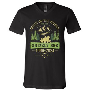 Queen Of The Tetons Grizzly 399 National Park 1996 2024 V-Neck T-Shirt