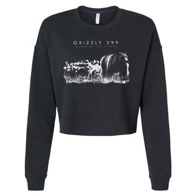 Queen Of The Tetons Grizzly 399 National Park Preserve Cropped Pullover Crew