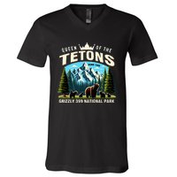 Queen Of The Tetons Grizzly 399 National Park Bear Lover V-Neck T-Shirt