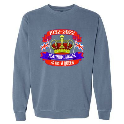 Queens Platinum Jubilee Cool Gift Queen Jubilee Union Jack Gift Funny Gift Garment-Dyed Sweatshirt