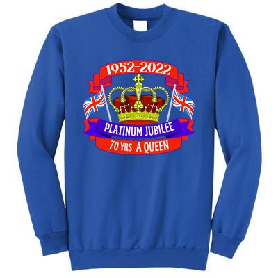 Queens Platinum Jubilee Cool Gift Queen Jubilee Union Jack Gift Funny Gift Sweatshirt