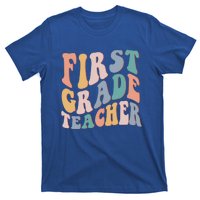 Retro 1St Grade Teacher Back To School First Grade Teacher Meaningful Gift T-Shirt