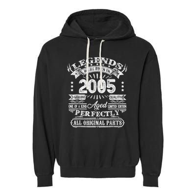 Retro 2005 Birthday 19th Bday Vintage 19 Year Old Garment-Dyed Fleece Hoodie