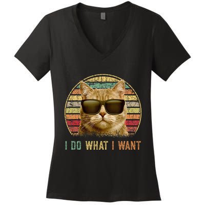 Retro 70s 80s 90s Meowy Cat I Do What I Want Funny Cat Women's V-Neck T-Shirt