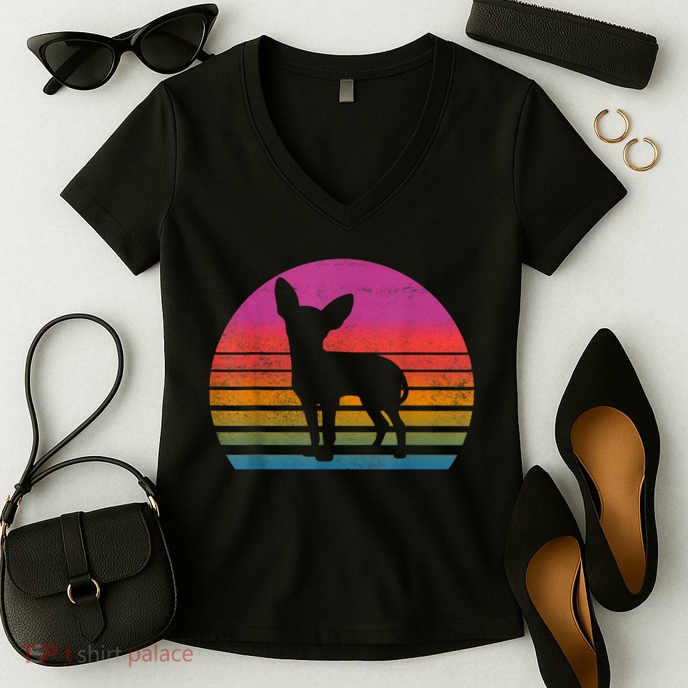 Retro 80s Chihuahua Chihuahua Lover Chihuahua Mom Women's V-Neck T-Shirt