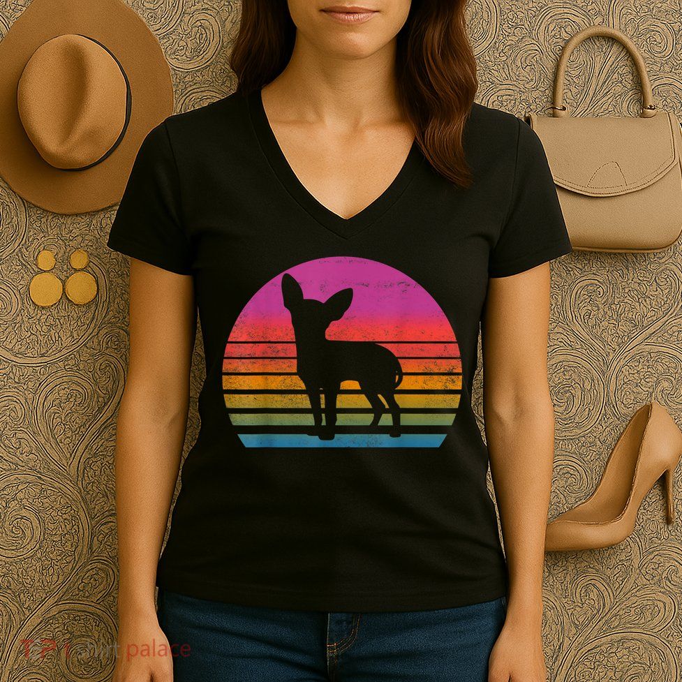 Retro 80s Chihuahua Chihuahua Lover Chihuahua Mom Women's V-Neck T-Shirt