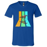 Retro 80s Vintage Style Horse Racing Gift V-Neck T-Shirt