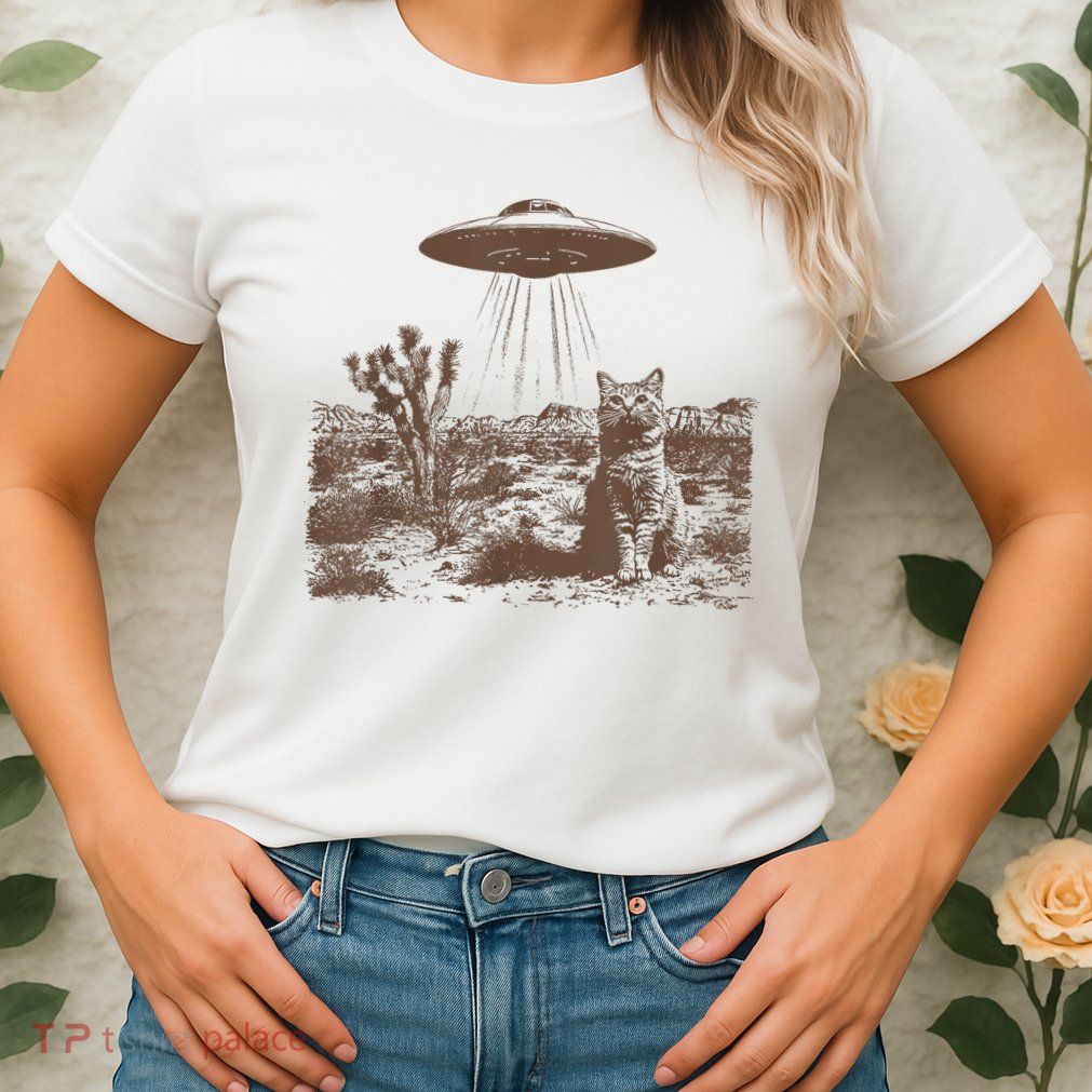 Retro 90s Western Vintage Ufo Cowboy Cat Wild West Kitten Womens T-Shirt
