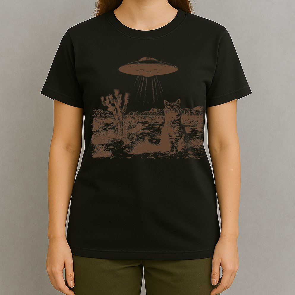 Retro 90s Western Vintage Ufo Cowboy Cat Wild West Kitten Gift T-Shirt