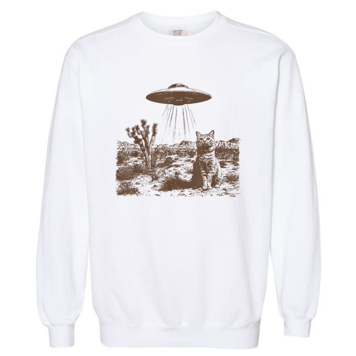 Retro 90s Western Ufo Cowboy Cat Wild West Kitten Vintage Garment-Dyed Sweatshirt