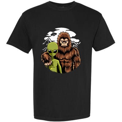 Retro Alien And Bigfoot Sasquatch UFO Believer Garment-Dyed Heavyweight T-Shirt