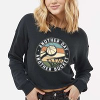 Retro Basketball Another Day Another Bucket Baller Cropped Pullover Crew