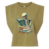 Read Books Be Kind Stay Weird Funny Skeleton Book Lover Garment-Dyed Women's Muscle Tee
