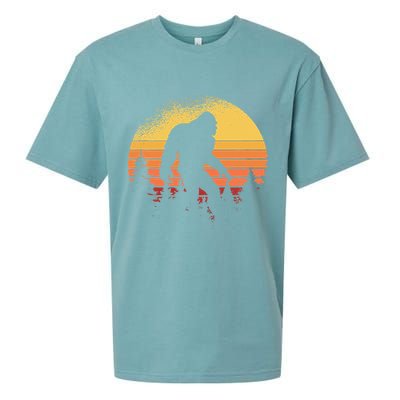 Retro Bigfoot Believer Silhouette Sasquatch Hide And Seek Sueded Cloud Jersey T-Shirt