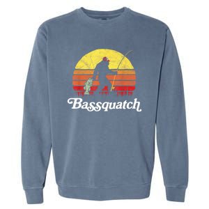 Retro Bassquatch Funny Bigfoot Fishing Outdoor Gift Garment-Dyed Sweatshirt