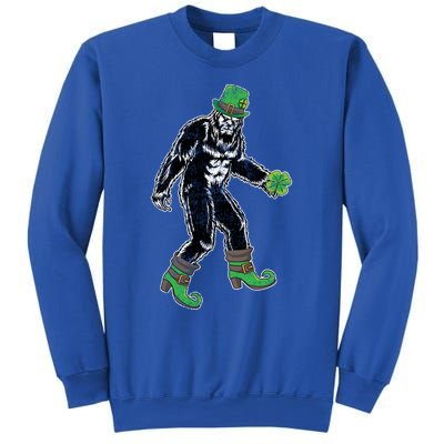 Retro Big Foot Leprechaun St Patrick's Day Sasquatch Lover Great Gift Sweatshirt