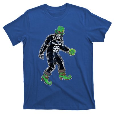 Retro Big Foot Leprechaun St Patrick's Day Sasquatch Lover Gift T-Shirt