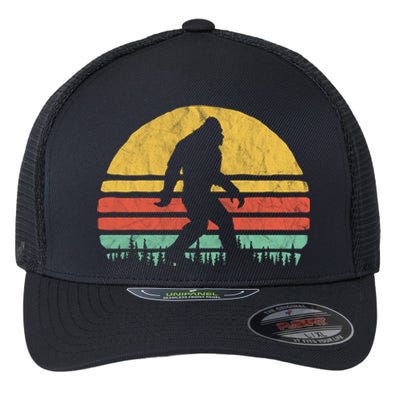 Retro Bigfoot Hipster Vintage Vibe Retro Seventies Graphic Funny Gift Flexfit Unipanel Trucker Cap