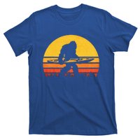 Retro Bigfoot Kayak Vintage Sasquatch Kayaking T-Shirt