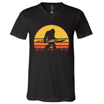 Retro Bigfoot Kayak Gift Vintage Sasquatch Kayaking Gift V-Neck T-Shirt