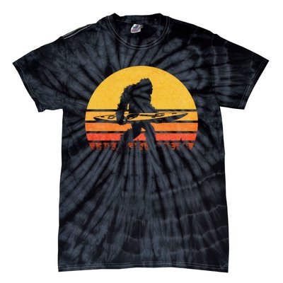 Retro Bigfoot Kayak Gift Vintage Sasquatch Kayaking Gift Tie-Dye T-Shirt