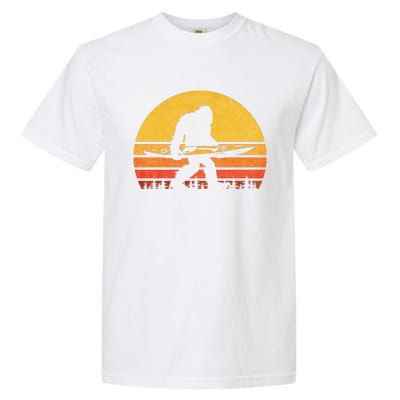 Retro Bigfoot Kayak Gift Vintage Sasquatch Kayaking Gift Garment-Dyed Heavyweight T-Shirt