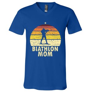 Retro Biathlon Mom Wintersport Cross Country Skiing Biathlon Funny Gift V-Neck T-Shirt