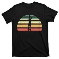 Retro Basketball Player Hoops Baller Vintage Basketball T-Shirt