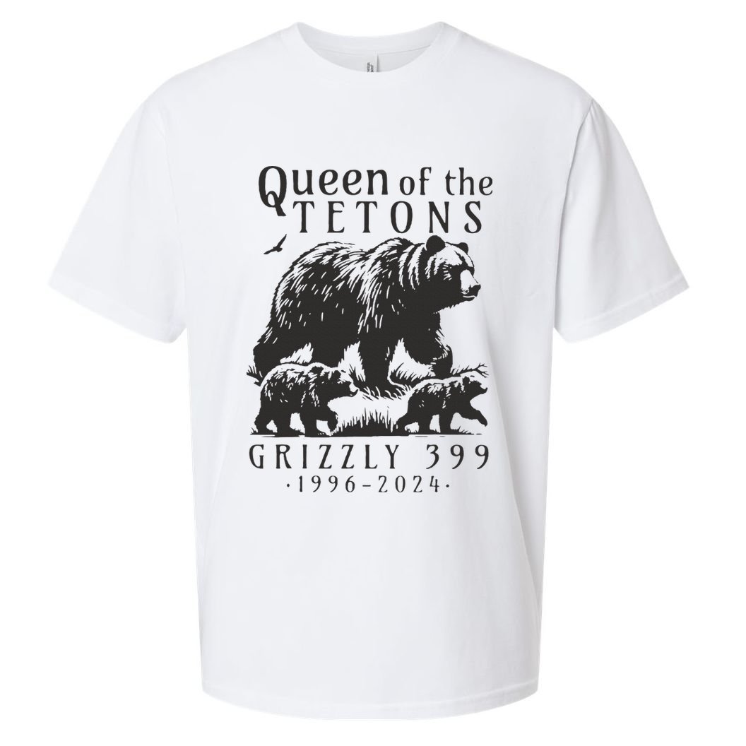 Retro Bear Queen Of The Tetons Grizzly 399 National Park Sueded Cloud Jersey T-Shirt