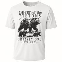 Retro Bear Queen Of The Tetons Grizzly 399 National Park Cooling Performance Crew T-Shirt