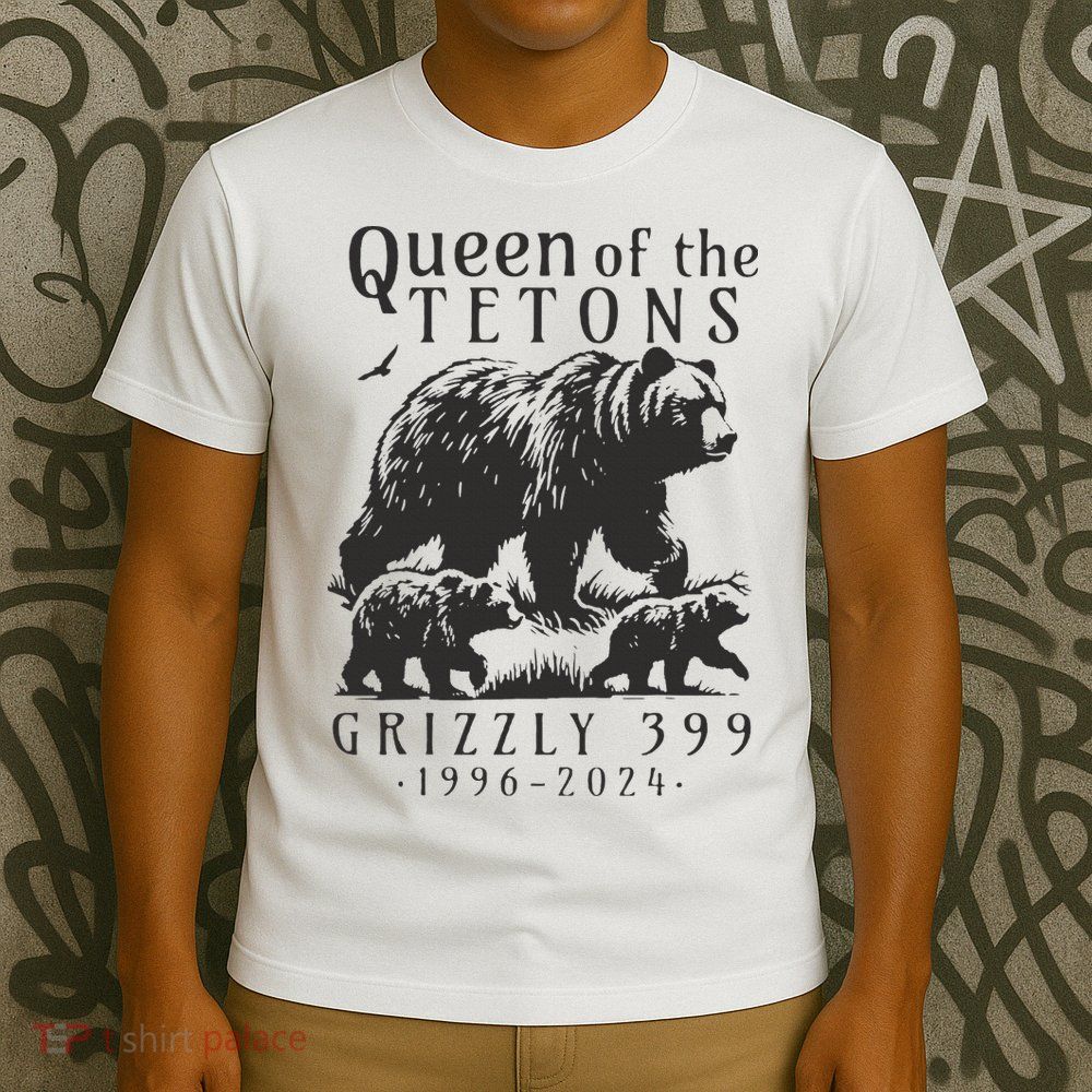 Retro Bear Queen Of The Tetons Grizzly 399 National Park T-Shirt