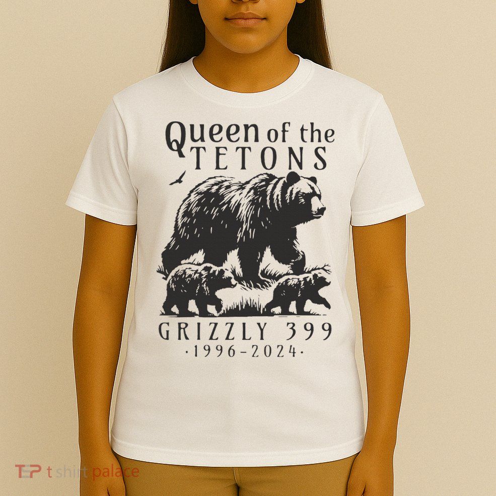 Retro Bear Queen Of The Tetons Grizzly 399 National Park T-Shirt