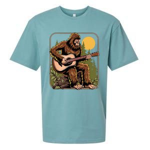 Retro Bigfoot Sasquatch Playing Acoustic Guitar Guitarist Sueded Cloud Jersey T-Shirt