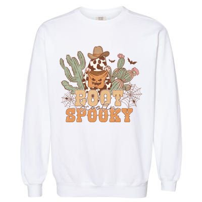 Retro Boot Scootin Spooky Western Halloween Retro Fall Halloween Gift Garment-Dyed Sweatshirt