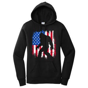 Retro Bigfoot Silhouette USA Flag Sasquatch Lovers July 4th Women's Pullover Hoodie