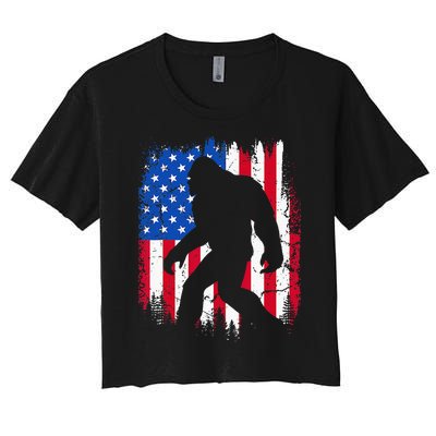 Retro Bigfoot Silhouette USA Flag Sasquatch Lovers July 4th Women's Crop Top Tee