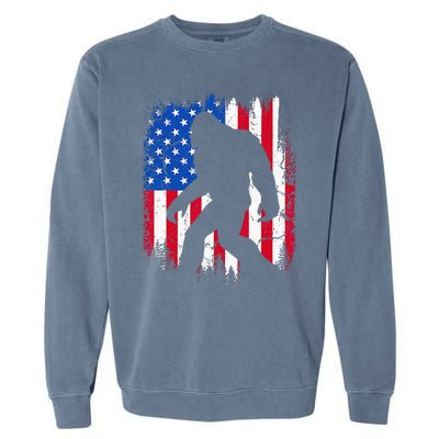 Retro Bigfoot Silhouette USA Flag Sasquatch Lovers July 4th Garment-Dyed Sweatshirt