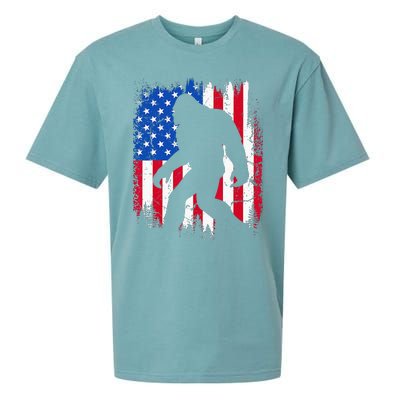 Retro Bigfoot Silhouette USA Flag Sasquatch Lovers July 4th Sueded Cloud Jersey T-Shirt