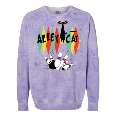 Retro Bowling Tee Vintage Bowler Alley Cat Vintage Colorblast Crewneck Sweatshirt