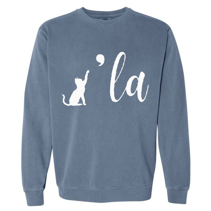 Retro Cat Comma La Kamala Harris For President 2024 Election Garment-Dyed Sweatshirt