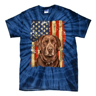 Retro Chocolate Lab With Usa Flag Gift Chocolate Lab Dad Mom Tie-Dye T-Shirt